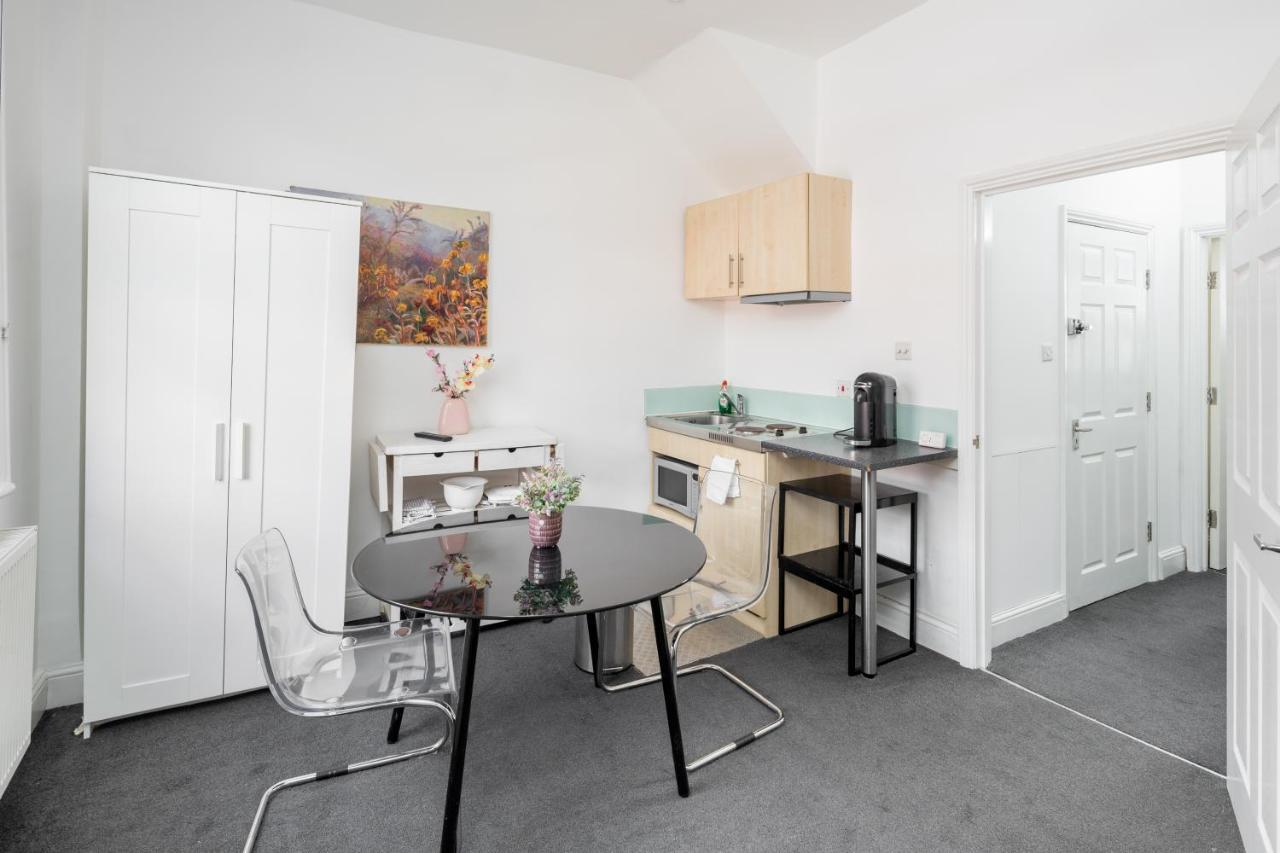 Cosy 1-Bed Flat On King'S Road In Chelsea, West London Daire Dış mekan fotoğraf